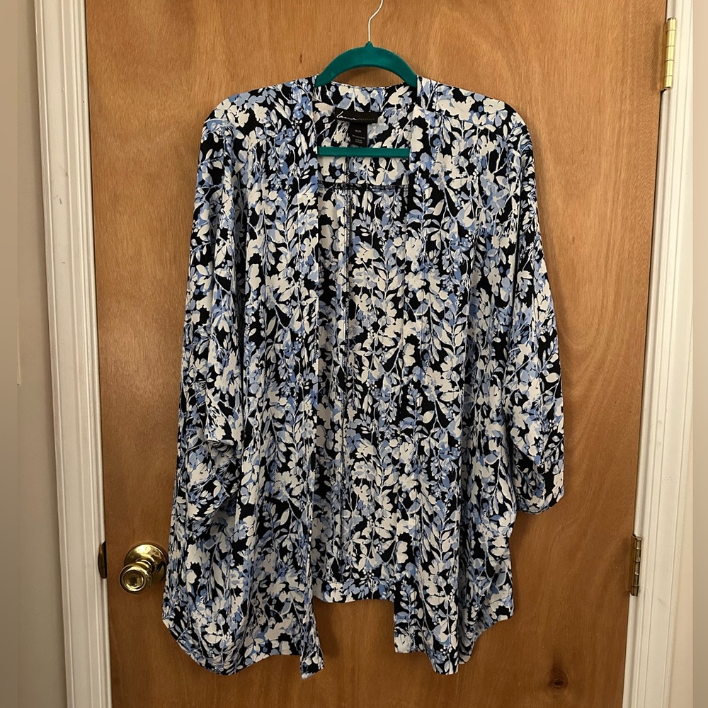 Plus Size, Floral, Over-shirt, Size 18/20